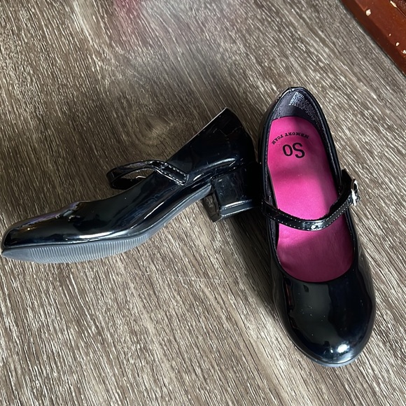 Black Dress Shoes - Picture 3 of 12